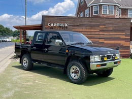 日産 ダットサン 2.0 ダブルキャブ AD 4WD 全塗装済み　タイヤ4本新品