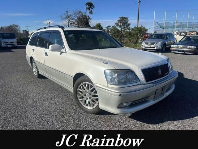 走行距離が少ないクラウンエステートが入庫しました。