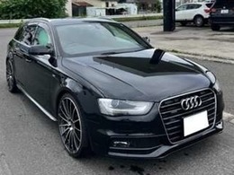 アウディ A4アバント 2.0 TFSI クワトロ Sラインパッケージ 4WD 