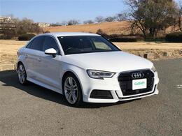 アウディ A3セダン 1.4 TFSI スポーツ Sラインパッケージ ワンオーナー 修復歴無し