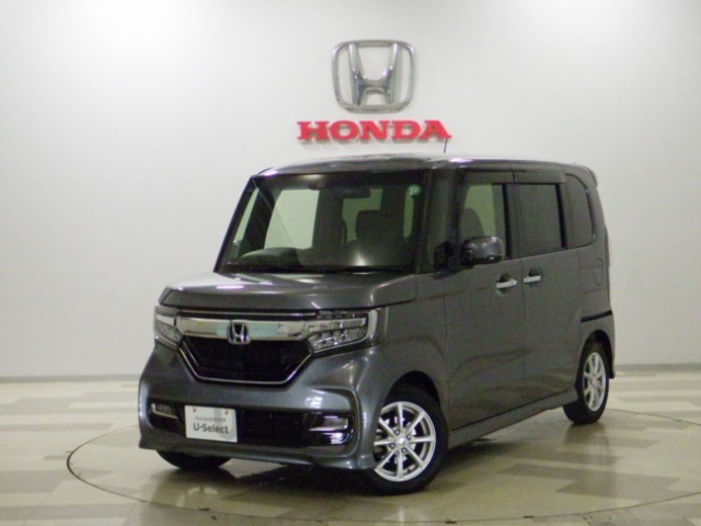 走行少なめな1オーナー車です！パワフルなターボ仕様！8インチナビや前後ドラレコ、シートヒーターなど装備充実の1台！現在、社外アルミ＋スタッドレス装着しておりますが、純正アルミ＋夏タイヤ付属いたします！