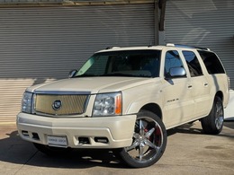 キャデラック エスカレード 6.0 4WD ESV　8ナンバー