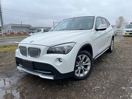 BMW X1 xドライブ 28i 4WD 車検新規2年・社外ナビ・プッシュスタート
