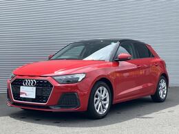 アウディ A1スポーツバック 25 TFSI アドバンスト コントラストルーフ　リヤビューカメラ　ア