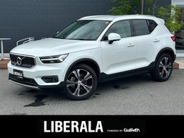 ボルボ XC40 B4 AWD インスクリプション 4WD ワンオーナー 白革シート ハーンカードン