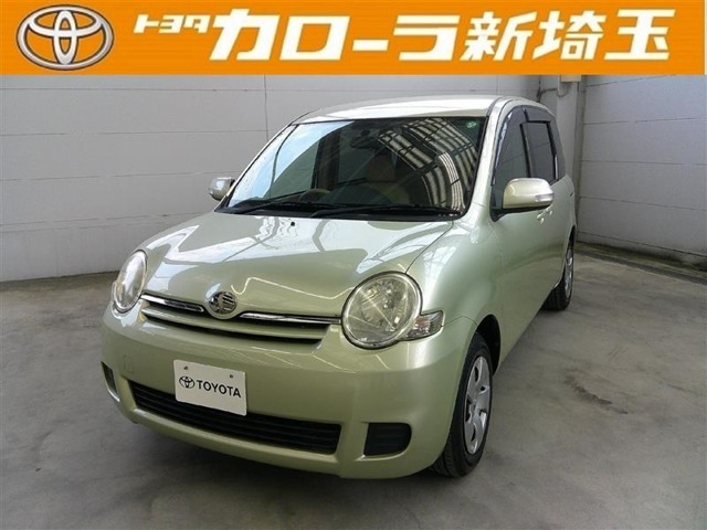トヨタの整備工場にて車検整備をしてのお引渡しになります。もちろん整備費用は車両本体価格に含まれて降ります。