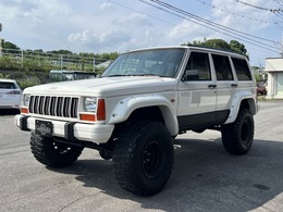 ジープ チェロキー リミテッド 4WD 正規ディーラー車　リフトUP　社外マフラ