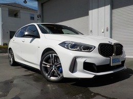 BMW 1シリーズ M135i xドライブ 4WD 純正ナビ・バックカメラ