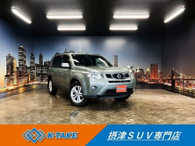 （禁煙車）（後期型）（4WD）（純正SDナビ）（HIDヘッドライト）（シートヒーター）（撥水カプロンシート）（フルフラット）（センターデフロック）（ダウンヒルアシスト）（ETC）（純正17インチAW