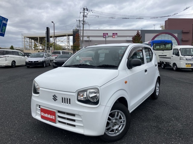 この度は当店の在庫車両をご覧いただき、ありがとうございます。お車の装備、その他サービスに関しましては、画像下の説明文をご覧ください♪