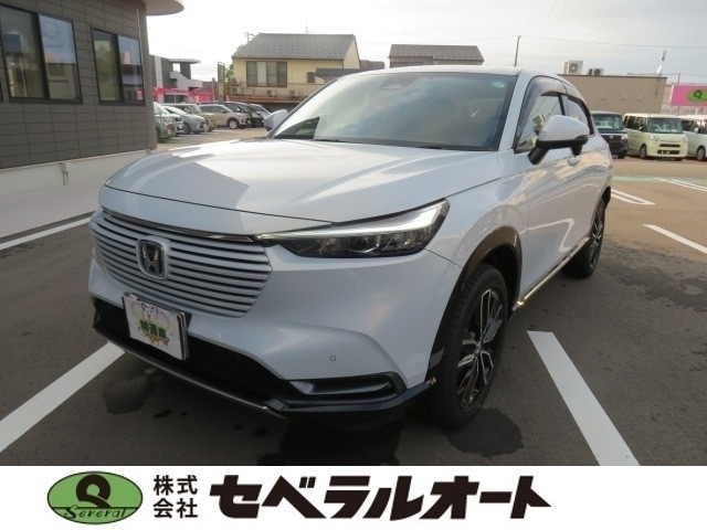 軽自動車・コンパクトカー・ミニバン・SUVなど、常時100台揃っている展示場へようこそにゃん！いろんなクルマがあるにゃん！