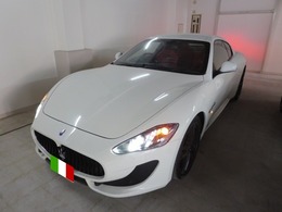 マセラティ グラントゥーリズモ MC 右ハン赤内装車検8年12月