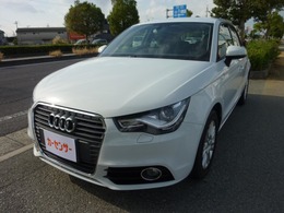 アウディ A1スポーツバック 1.4 TFSI バックモニター..前後ドラレコ..オートライ