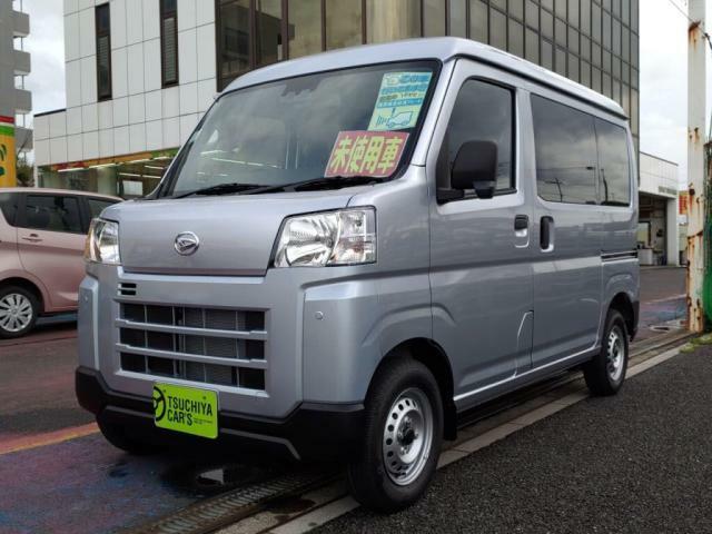 ご納車日約束できます！届出済未使用車！！衝突軽減ブレーキ・エアコン・パワステ装着プライバシーガラス・です！