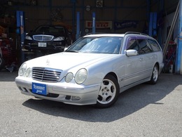 メルセデス・ベンツ Eクラスワゴン E320 アバンギャルド レザーシート　サンルーフ　バックカメラ