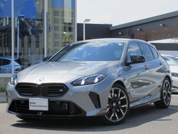 BMW 1シリーズ M135 xドライブ 4WD カーブドディスプレイナビ19AW禁煙デモカー