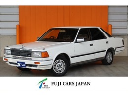日産 グロリアセダン ブロアムターボ　純正ショックアブソーバー 純正マフラー　純正14インチアルミホール