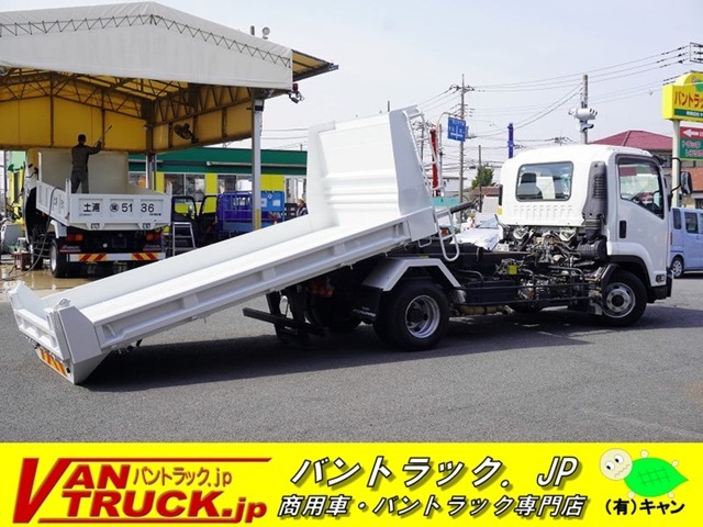 当店の在庫をご覧き有難うございます。当社はバン・トラックの専門店です。専門知識を活かし、丁寧な説明・販売を心がけております。どうぞ宜しくお願い致します。フリーダイアル0078-6002-212393問合わせ下さい。