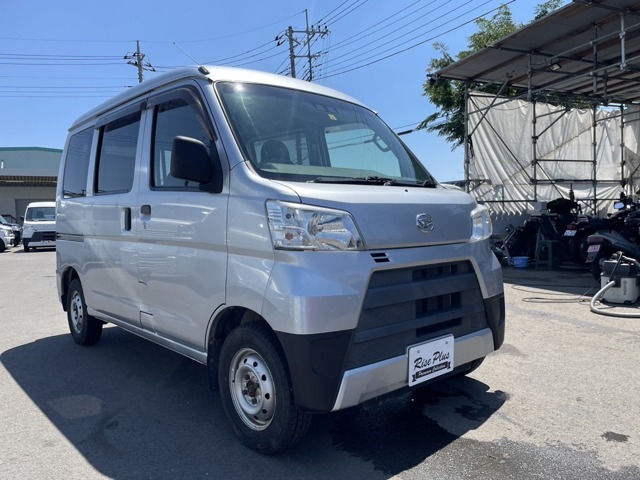 ご覧いただきありがとうございます♪ダイハツ　ハイゼットカーゴ入庫いたしました！軽配送にもピッタリです♪
