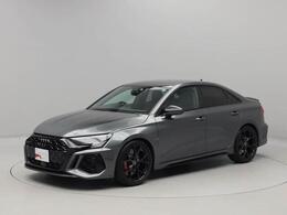 アウディ RS3セダン 2.5 4WD ブラックスタイリング　パノラマサンルーフ