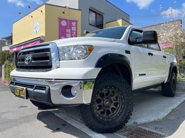 米国トヨタ タンドラ クルーマックス タンドラグレード 5.7 V8 4WD クルーマックス/SR5/4WD/LiftUP/新車並行