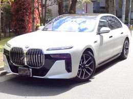 BMW i7 xドライブ60 Mスポーツ 4WD リアシートエンターテイメントEX＆セレクト