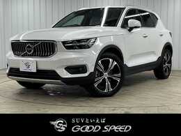 ボルボ XC40 B4 AWD インスクリプション 4WD AppleCarplay 白革 ハーマンカードン BSM