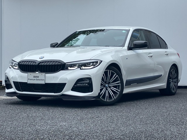 走行少ない！ワンオーナー！BMWパフォーマンス製エアロ多数！コンフォートパッケージ！パーキングアシストプラス！タッチパネル式HDDナビ！フロント＋サイド＋バック＋トップビューカメラ！ACC！
