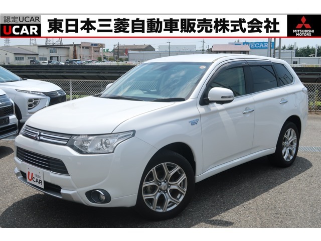平成27年式　アウトランダーPHEV　G ナビパッケージ　4WD　車検整備付　禁煙車　純正MMCSナビ　バックカメラ　ETC　電動テールゲート