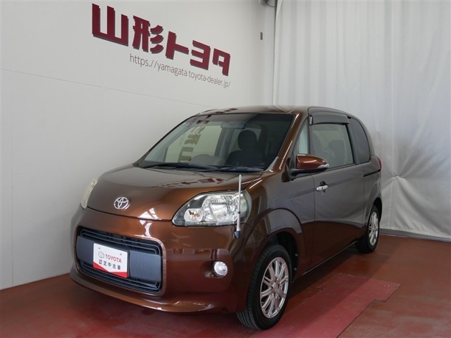 人気コンパクトカーのポルテです！大きなスライドドアは乗り降りしやすかったり、傘のまま乗り込めたりと使いやすいです。女性人気も高いお車です♪