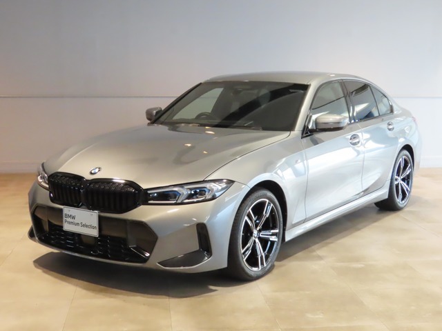 BMW Premium Selectionみなとみらい 屋内でご案内できます。　遠方のお客様もご相談ください。