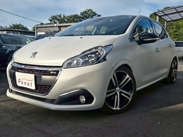 プジョー 208 GTライン アイス エディション 外装色マットホワイト