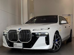 BMW i7 eドライブ50 Mスポーツ リアエンタ-セレクトPKGリアコンフォート