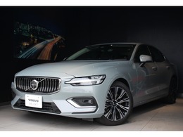 ボルボ S60 アルティメット B4 Google　レーンキープアシスト　本革シート