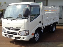日野自動車 デュトロ 4.0DT　低床平　2t 6AT　衝突被害軽減ブレーキ　Bカメラ