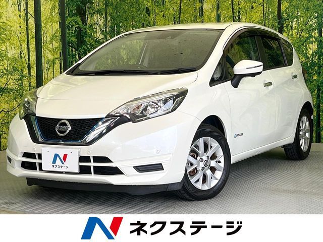純正SDナビ　全周囲カメラ　衝突被害軽減システム　禁煙車　ドラレコ