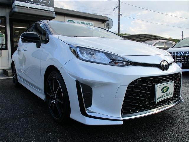 当店は在庫車両を豊富に取り揃えております！この車両は展示場にない場合がございますので、ご来店の際は一度ご連絡ください♪ご連絡お待ちいたしております！！