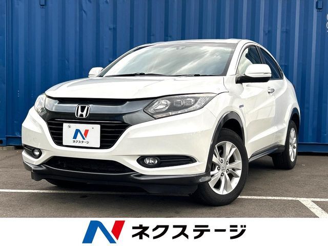 4WD　禁煙車　SDナビ　バックカメラ　寒冷地仕様　衝突被害軽減システム