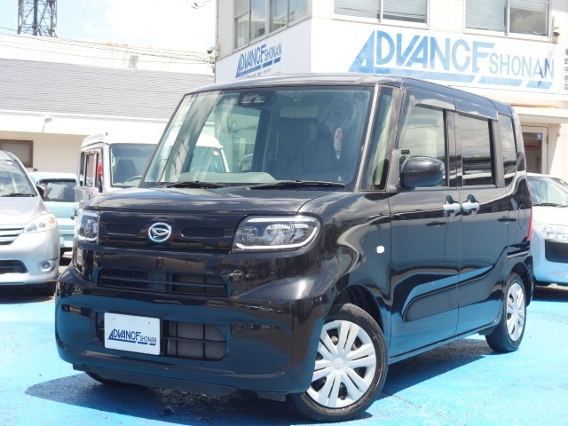 当店の中古車は、オートオークションから厳選して仕入れた後、店頭にてさらに第三者の評価検査を受けております。