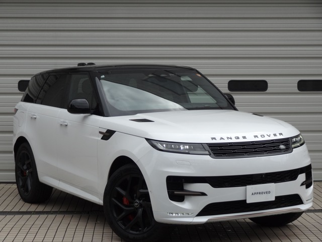 正規ディーラー、ジャガー・ランドローバー青山店、認定中古車でございます。