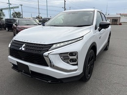 三菱 エクリプスクロス PHEV 2.4 ブラック エディション 4WD 新車保証継承有　横滑り防止　衝突軽減