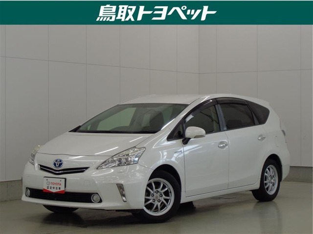 ハイブリッドで人気のプリウス！低燃費で長距離ドライブもウキウキです♪荷室も広く長旅のお出かけにも♪