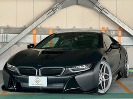 BMW i8 ベースモデル 正規ディーラー車　左ハンドル　エアサス