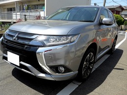 三菱 アウトランダーPHEV 2.0 G セーフティパッケージ 4WD 