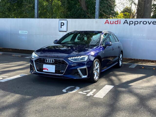 AUDIの特徴シングルフレームグリルは力強さとエレガントな雰囲気を醸し出します。