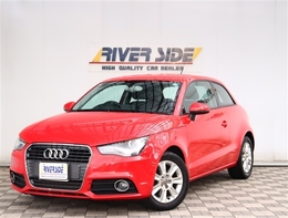アウディ A1 1.4 TFSI 純正ナビDVD再生　キーレス　純正15インチ