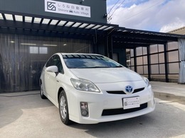トヨタ プリウス 1.8 S 