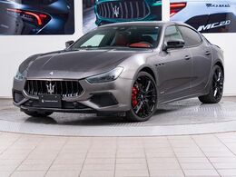 マセラティ ギブリ グランスポーツ 認定保証2年付　21インチチターノホイール