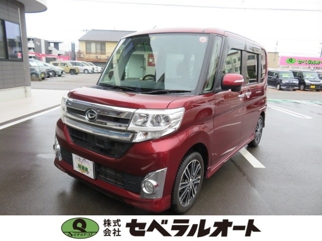 軽自動車・コンパクトカー・ミニバン・SUVなど、常時100台揃っている展示場へようこそにゃん！いろんなクルマがあるにゃん！