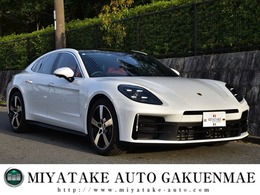 ポルシェ パナメーラ 2.9 PDK 現行モデル　スポ―ツクロノ　レッドレザー